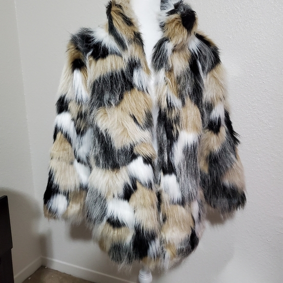 MICHAEL Michael Kors Jackets & Blazers - NWT Michael Kors Animal Printed Faux-Fur Coat